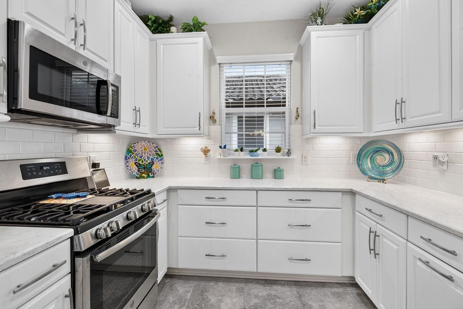 Villa at 5415 TALIAFERRO CT, PALMETTO, photo 12 of 52