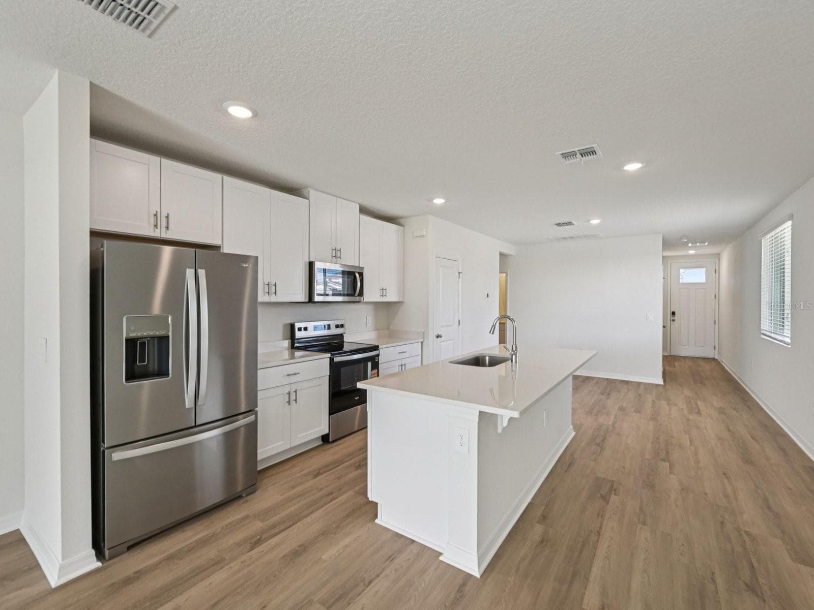 Single Family Residence at 17453 GREEN GROOVE DR, BROOKSVILLE, photo 4 of 16
