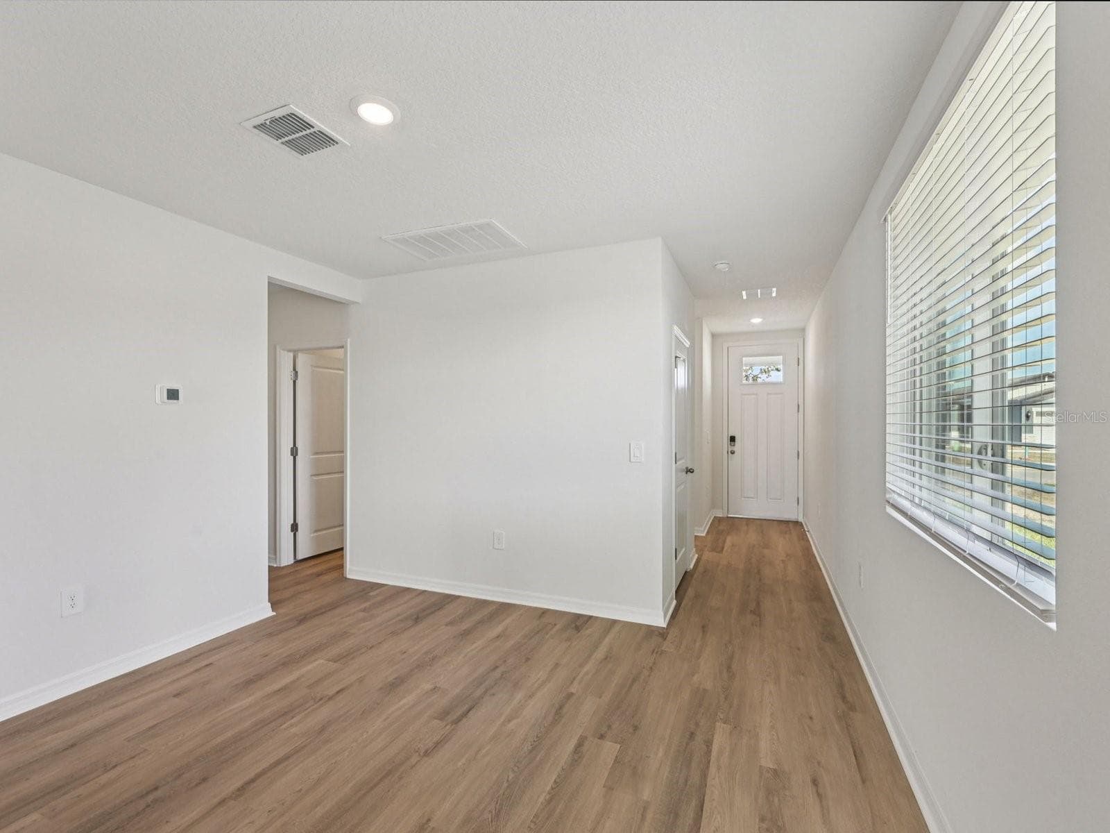 Single Family Residence at 17453 GREEN GROOVE DR, BROOKSVILLE, photo 7 of 16