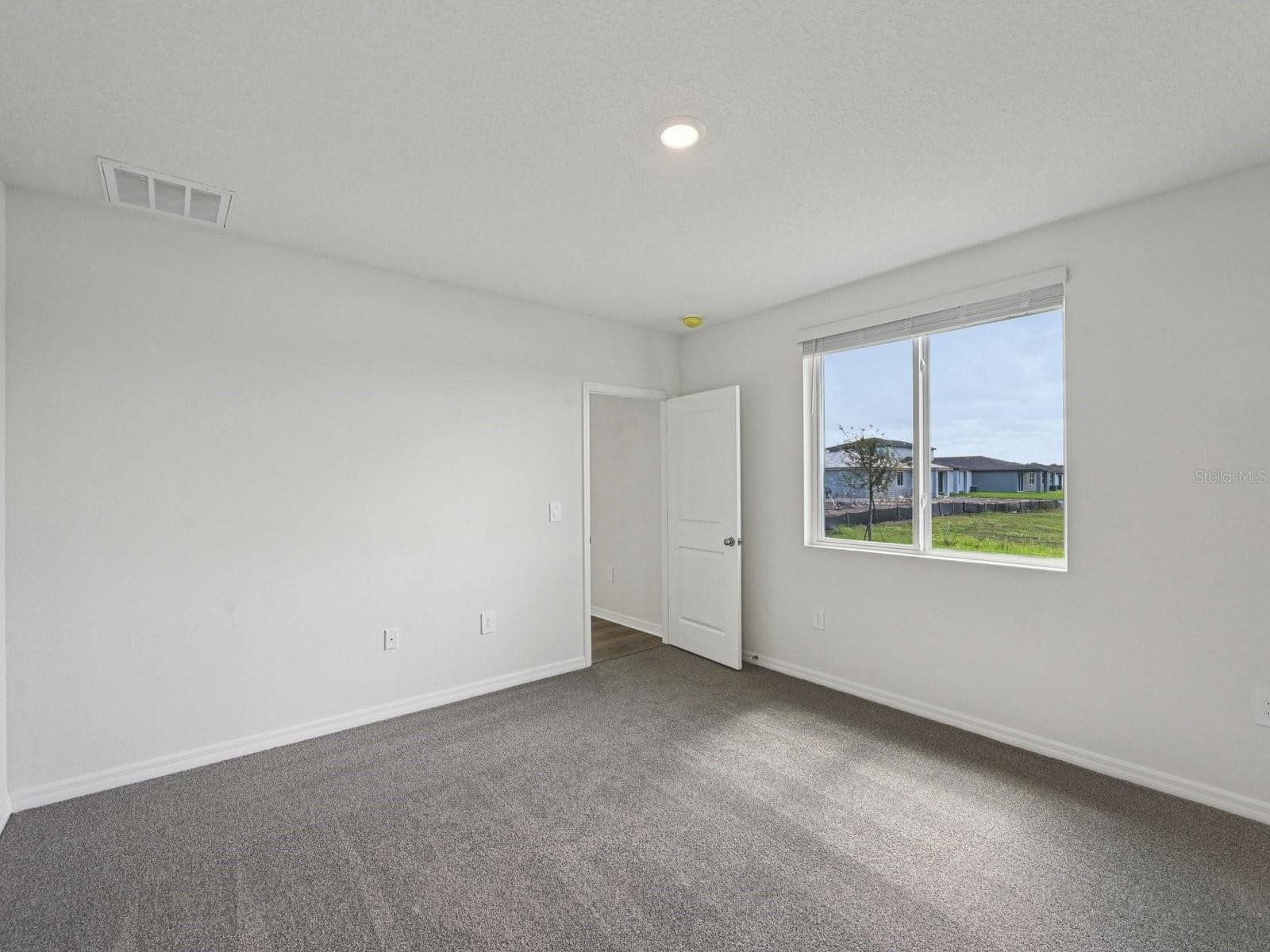 Single Family Residence at 17453 GREEN GROOVE DR, BROOKSVILLE, photo 10 of 16