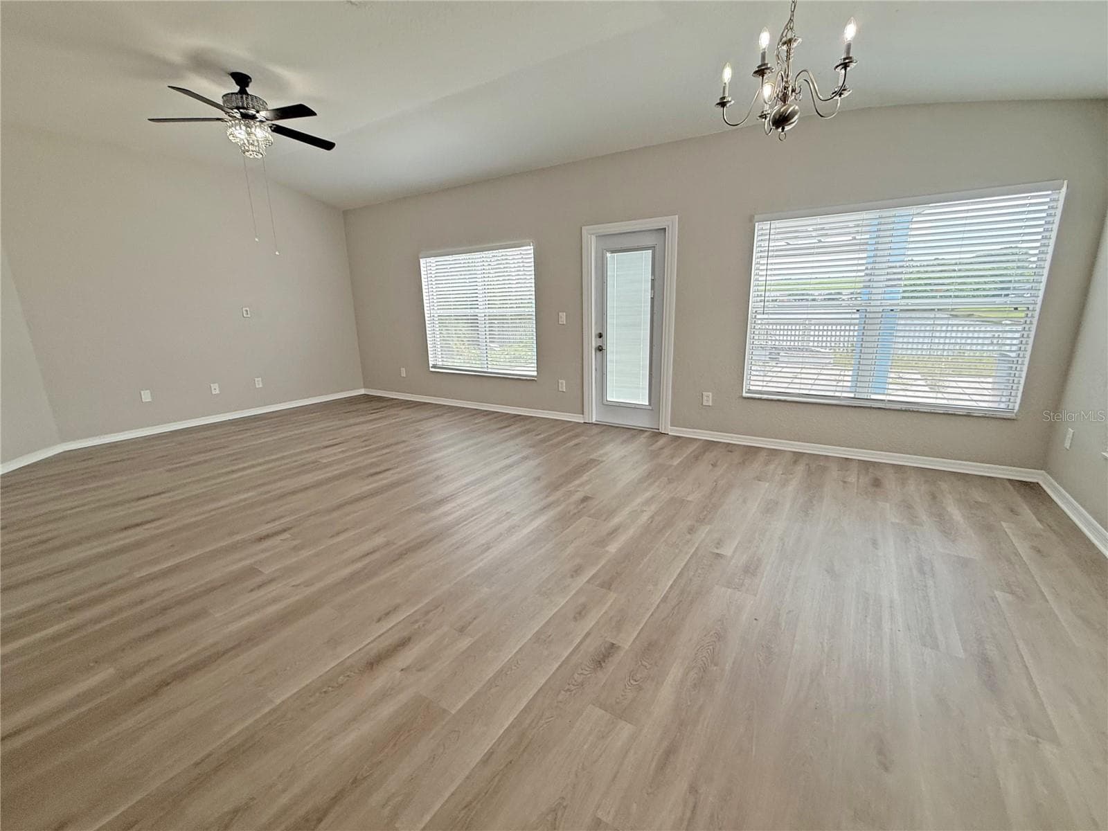 Single Family Residence at 14214 EDINBURGH MOOR DR, WIMAUMA, photo 10 of 27