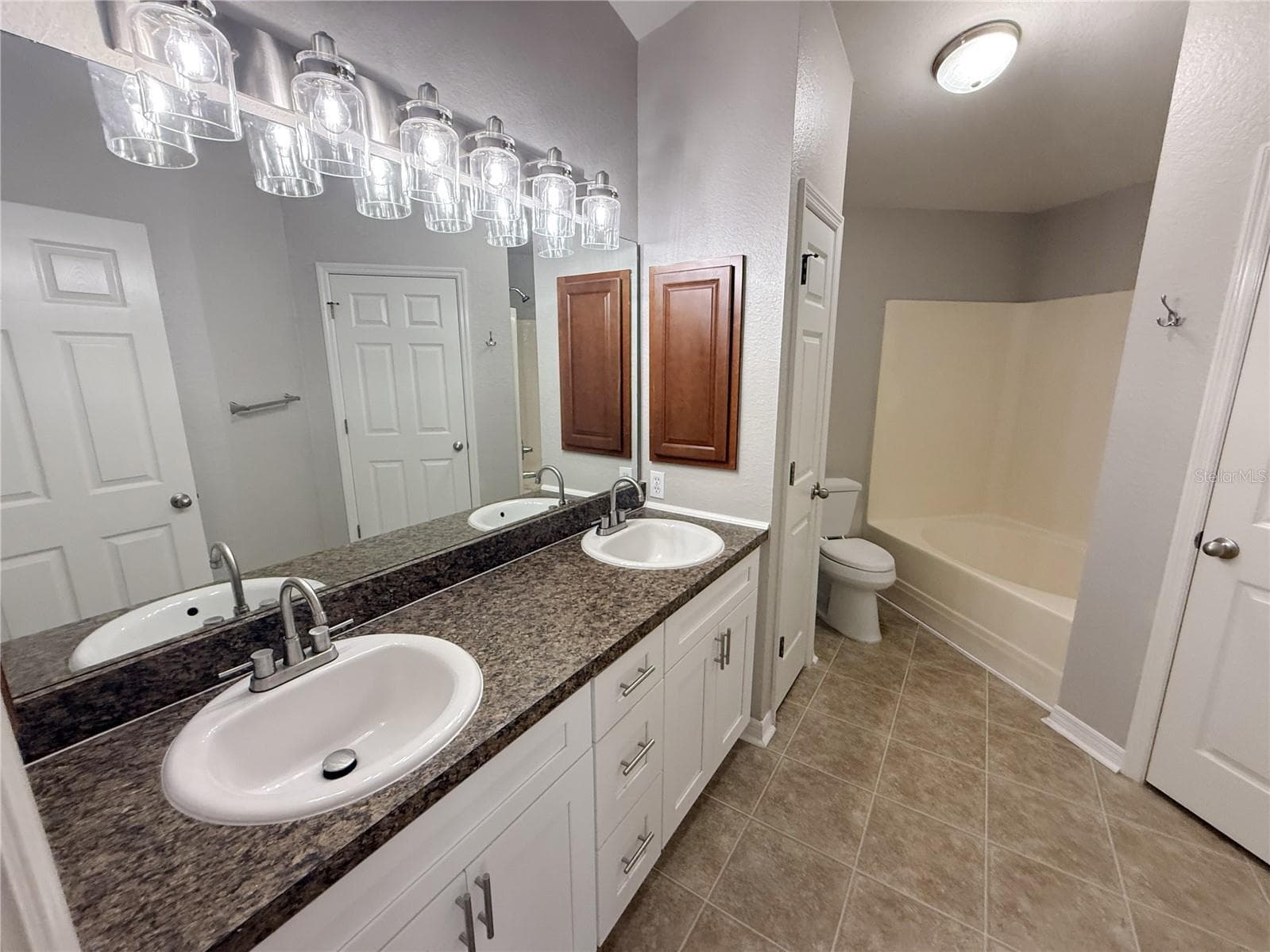 Single Family Residence at 14214 EDINBURGH MOOR DR, WIMAUMA, photo 18 of 27
