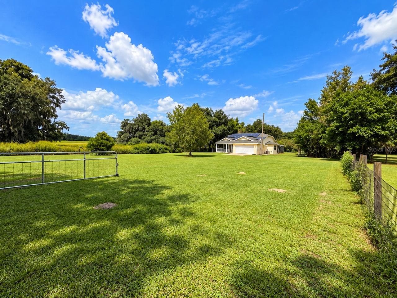 Single Family Residence at 26143 LAMBETH RD, BROOKSVILLE, photo 6 of 61