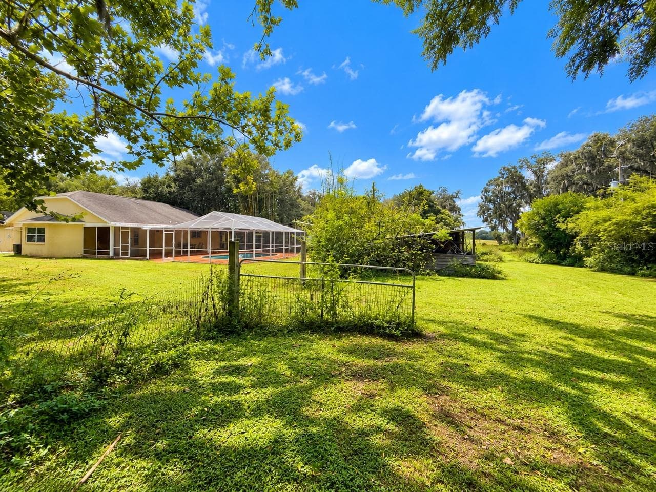 Single Family Residence at 26143 LAMBETH RD, BROOKSVILLE, photo 12 of 61