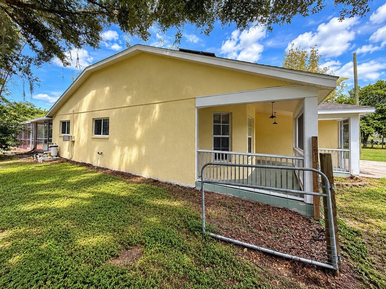 Single Family Residence at 26143 LAMBETH RD, BROOKSVILLE, photo 14 of 61