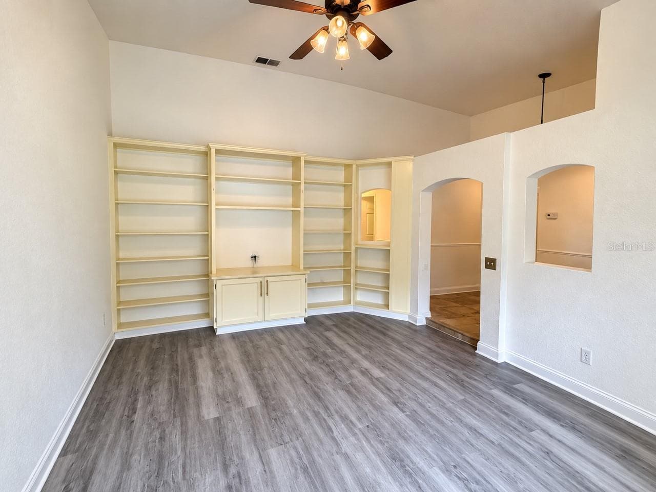 Single Family Residence at 26143 LAMBETH RD, BROOKSVILLE, photo 21 of 61