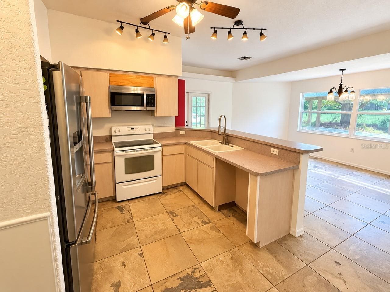 Single Family Residence at 26143 LAMBETH RD, BROOKSVILLE, photo 23 of 61