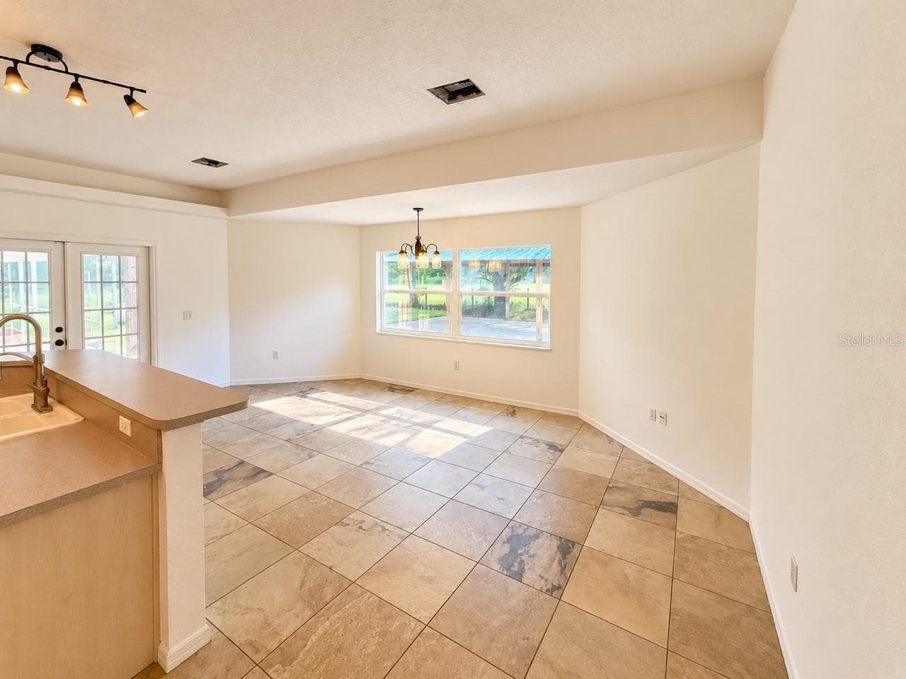 Single Family Residence at 26143 LAMBETH RD, BROOKSVILLE, photo 28 of 61