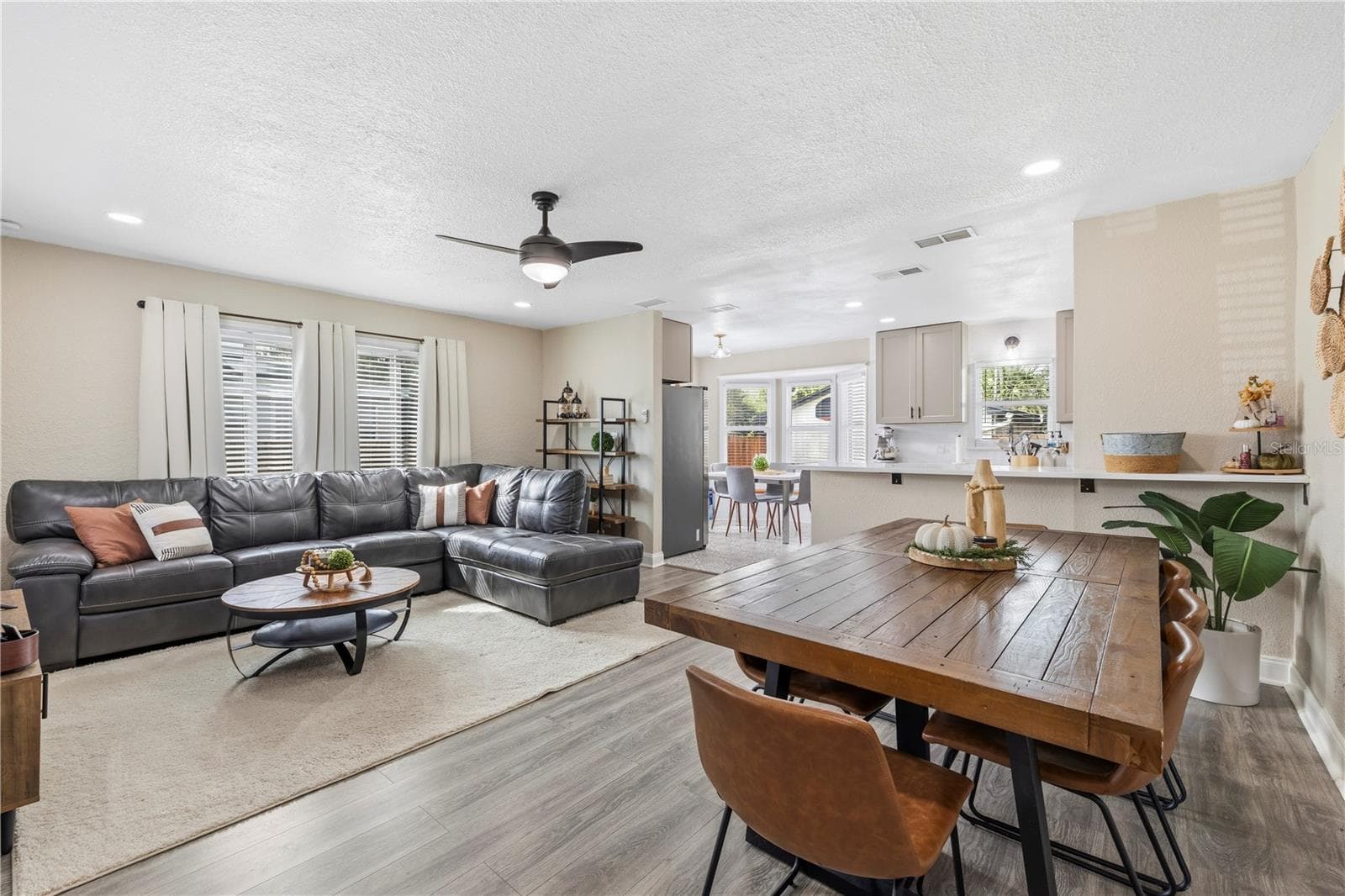 Main House - 1468 DRUID RD E, CLEARWATER
