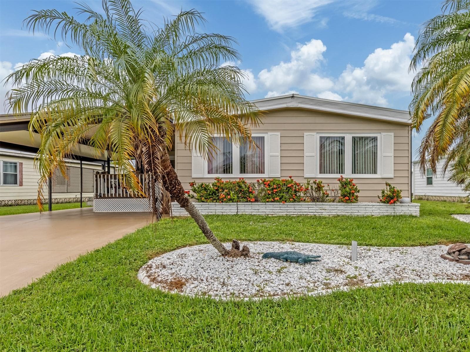 Manufactured Home at 196 PALM HARBOR DR, NORTH PORT, photo 3 of 64