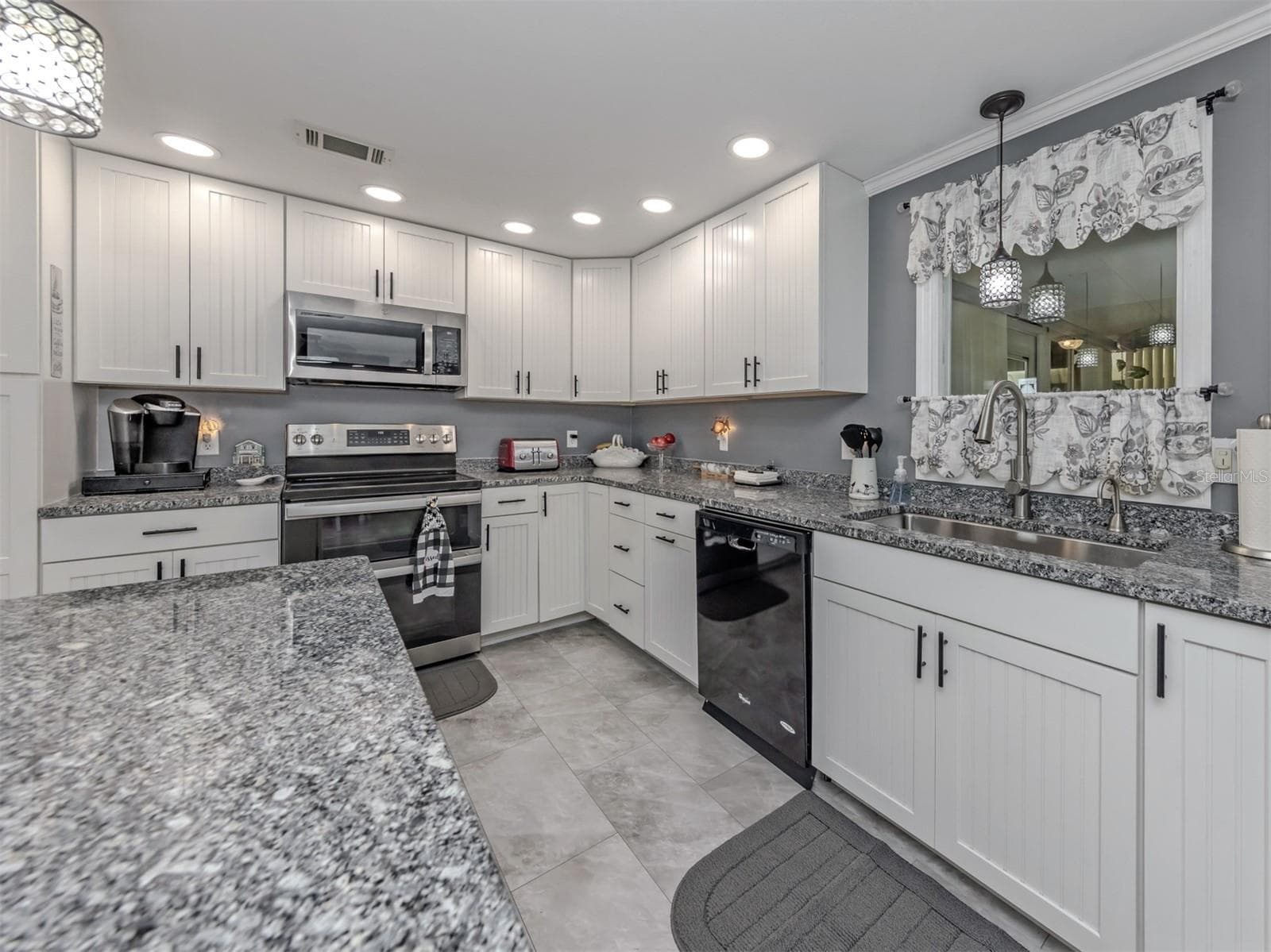 Manufactured Home at 196 PALM HARBOR DR, NORTH PORT, photo 16 of 64