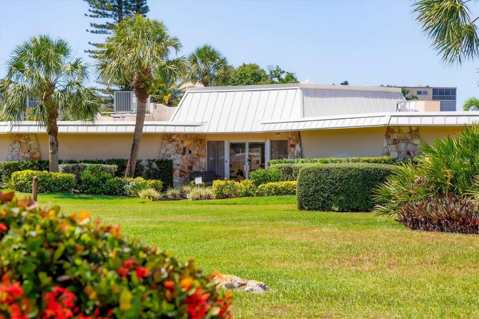 Condominium at 4440 IRONWOOD CIR #409D, BRADENTON, photo 34 of 51