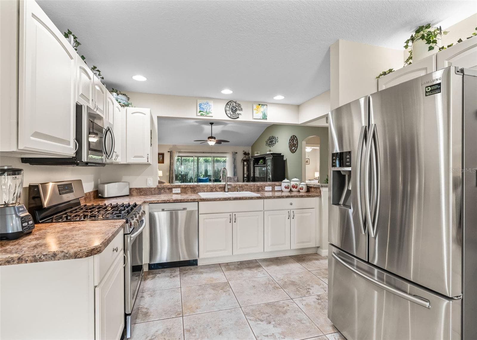 Single Family Residence at 2182 KAYLEE DR, THE VILLAGES, photo 10 of 40