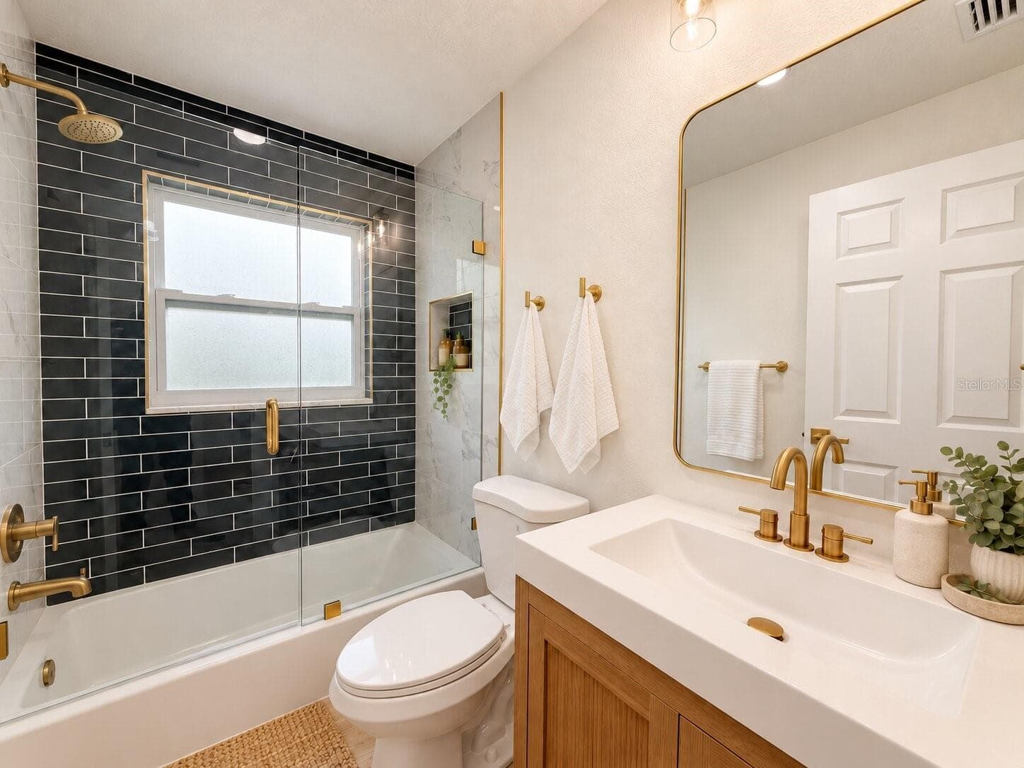 Single Family Residence at 1785 ALBEMARLE RD, CLEARWATER, photo 17 of 24