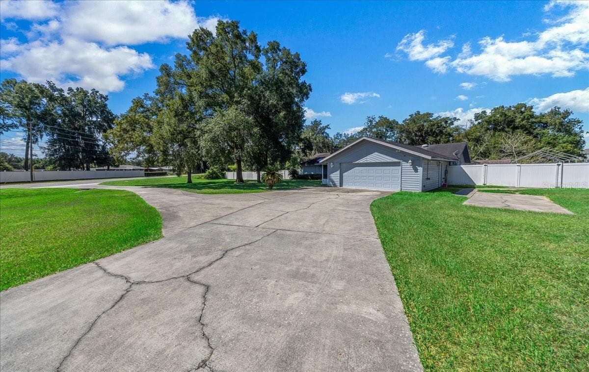 Single Family Residence at 11470 SE 73RD CT, BELLEVIEW, photo 3 of 53