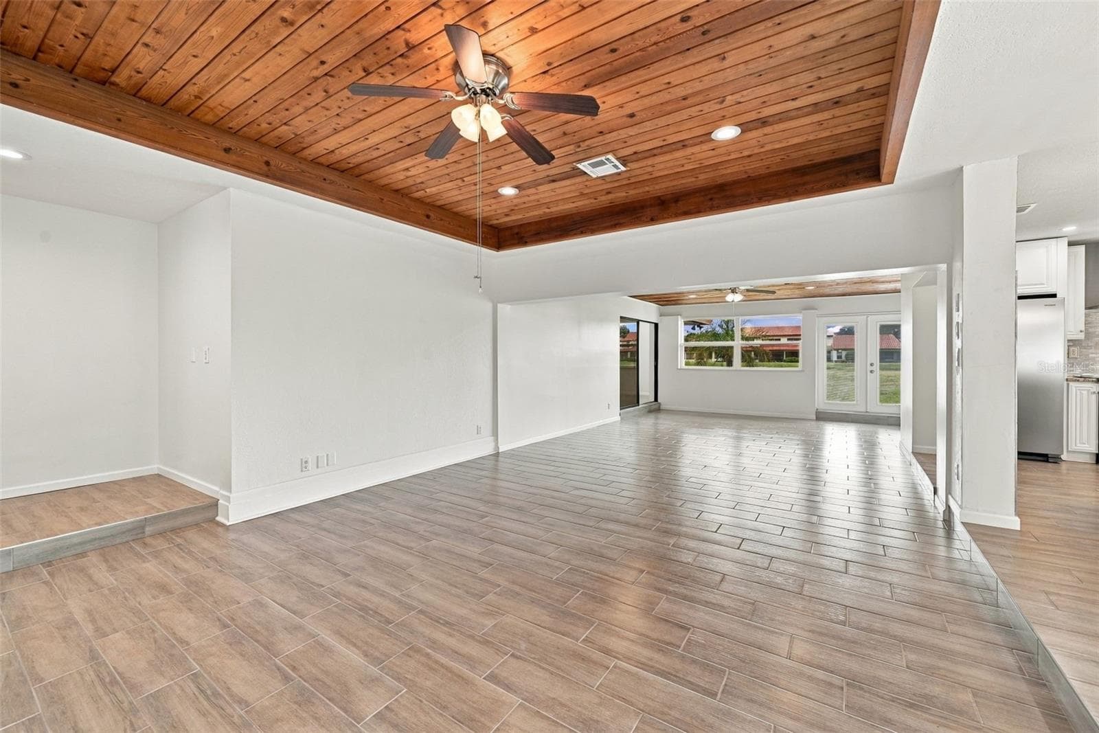 Single Family Residence at 15 ABBEY CT, HAINES CITY, photo 7 of 60