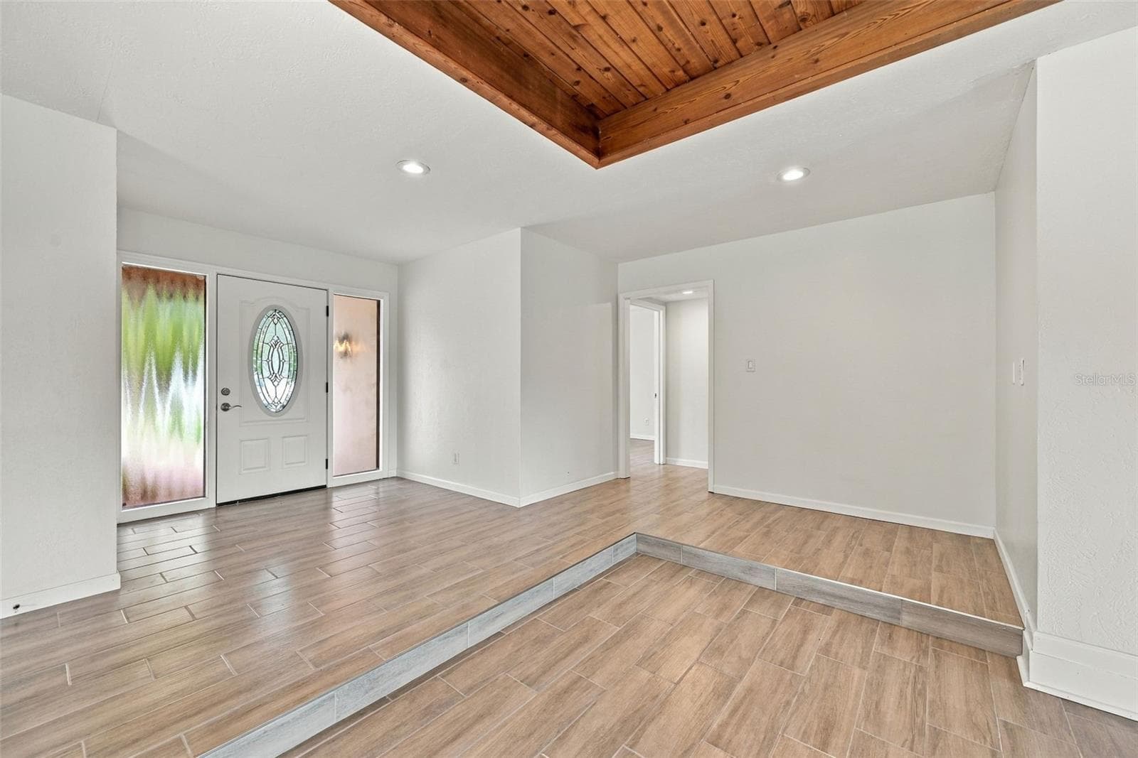 Entry view with flex space. - 15 ABBEY CT, HAINES CITY