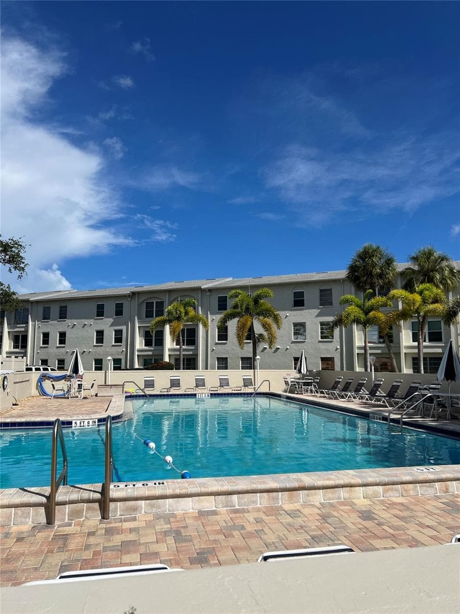 Condominium at 2700 BAYSHORE BLVD #3111, DUNEDIN, photo 11 of 12