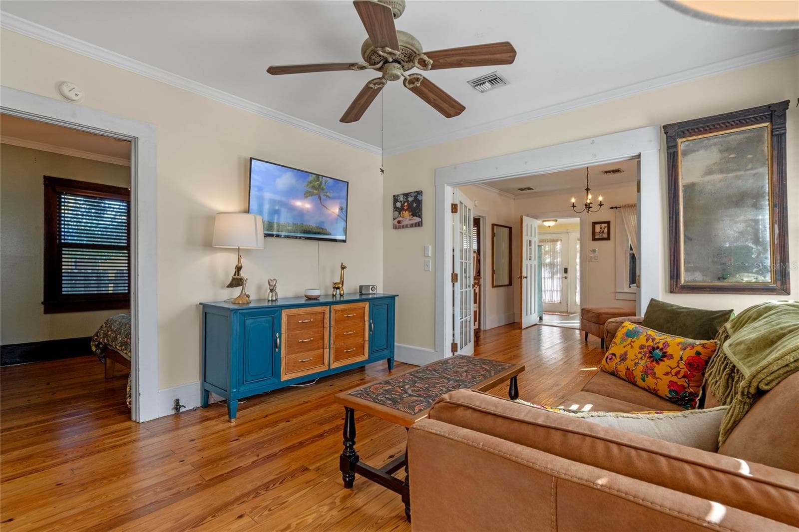 Living Room - 305 S HIGHLAND ST, MOUNT DORA