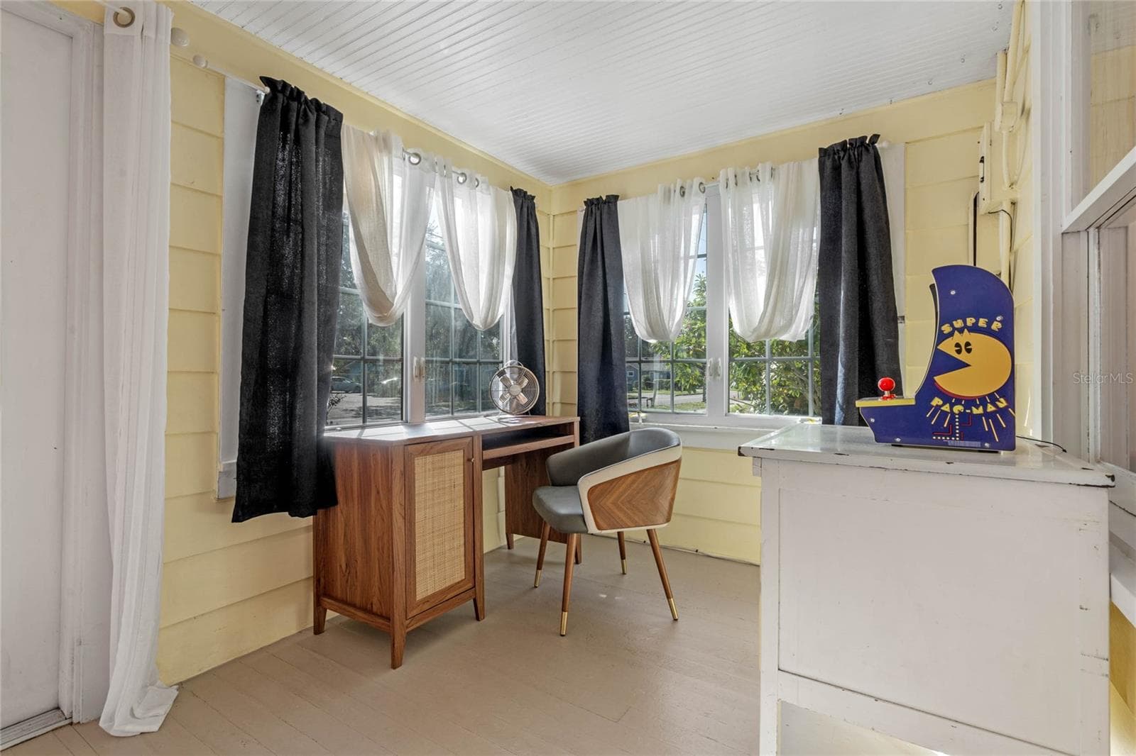 Office Space - 305 S HIGHLAND ST, MOUNT DORA