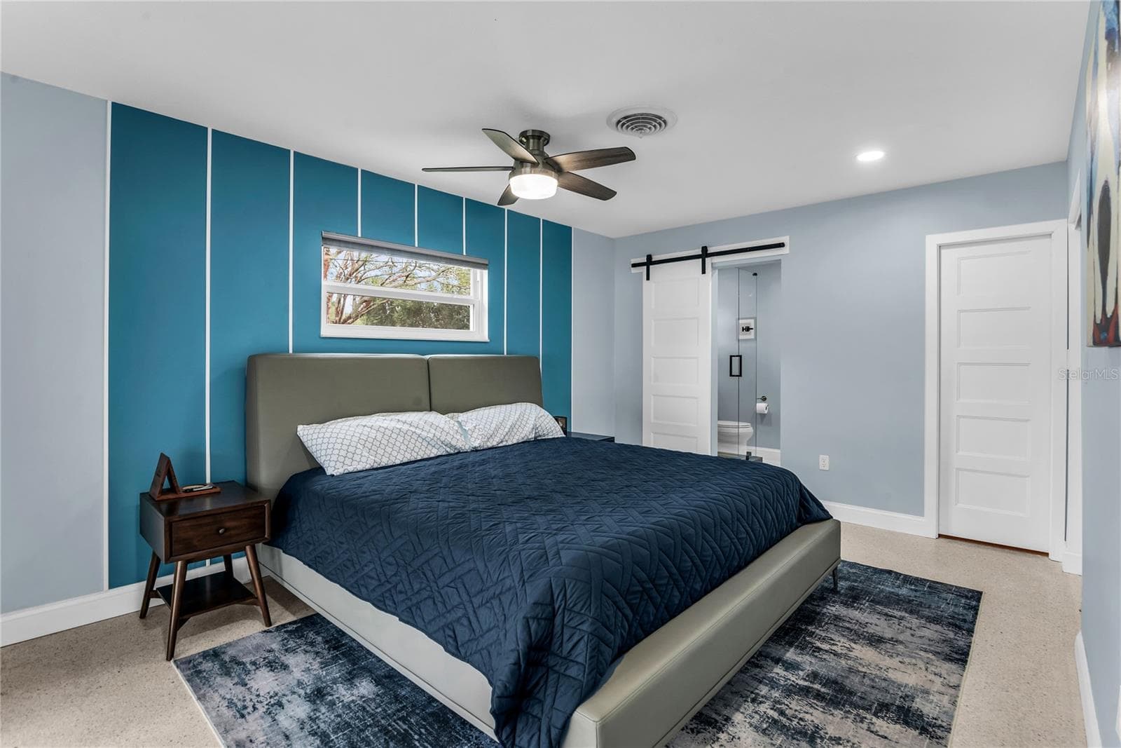 Primary ensuite with NEW slider to pool - 3400 NEPTUNE DR, ORLANDO