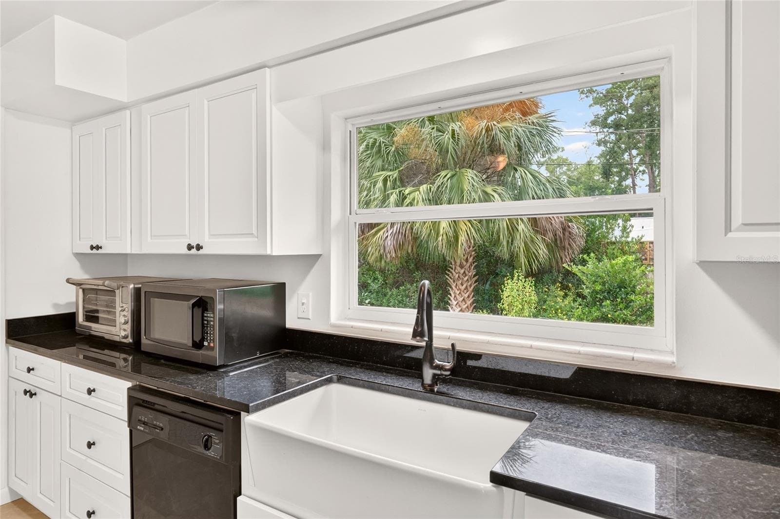 Kitchen - 3710 NW 22ND PL, GAINESVILLE