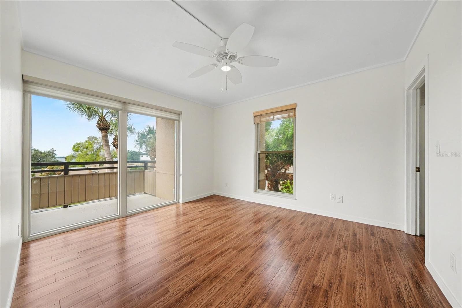 Condominium at 601 W OLD US HIGHWAY 441 #8B, MOUNT DORA, photo 11 of 19