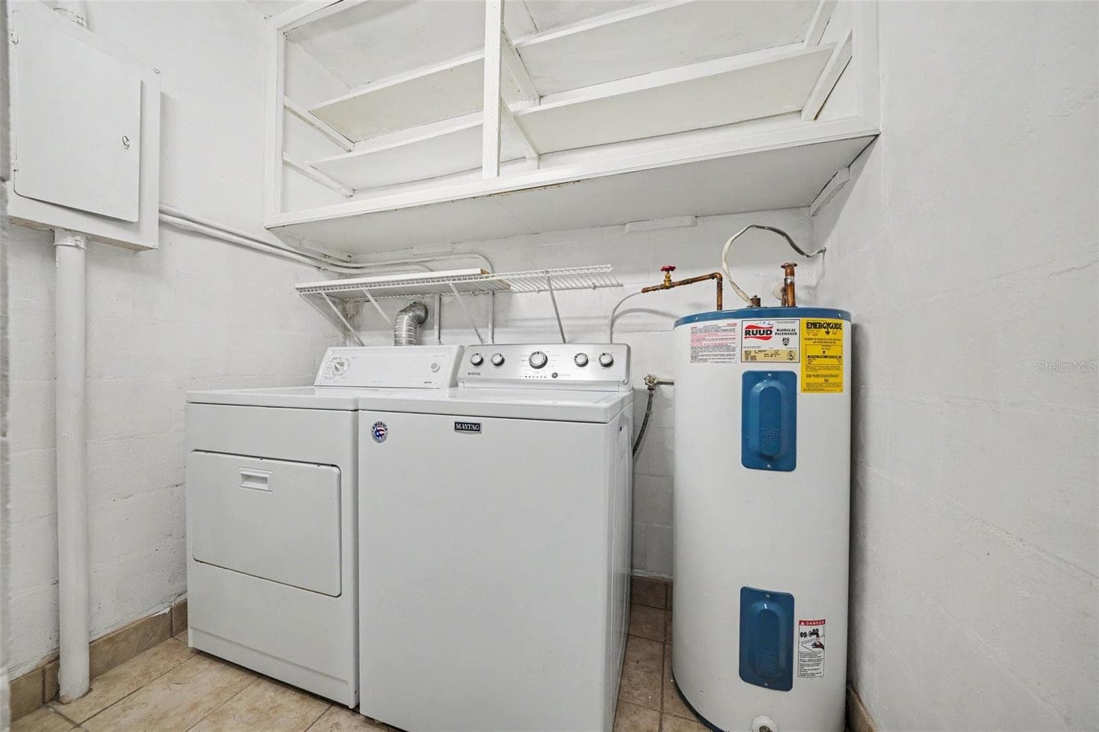 Condominium at 601 W OLD US HIGHWAY 441 #8B, MOUNT DORA, photo 15 of 19