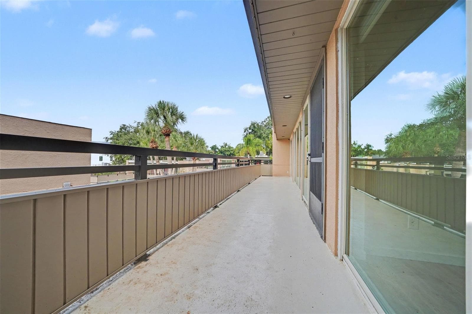 Condominium at 601 W OLD US HIGHWAY 441 #8B, MOUNT DORA, photo 16 of 19