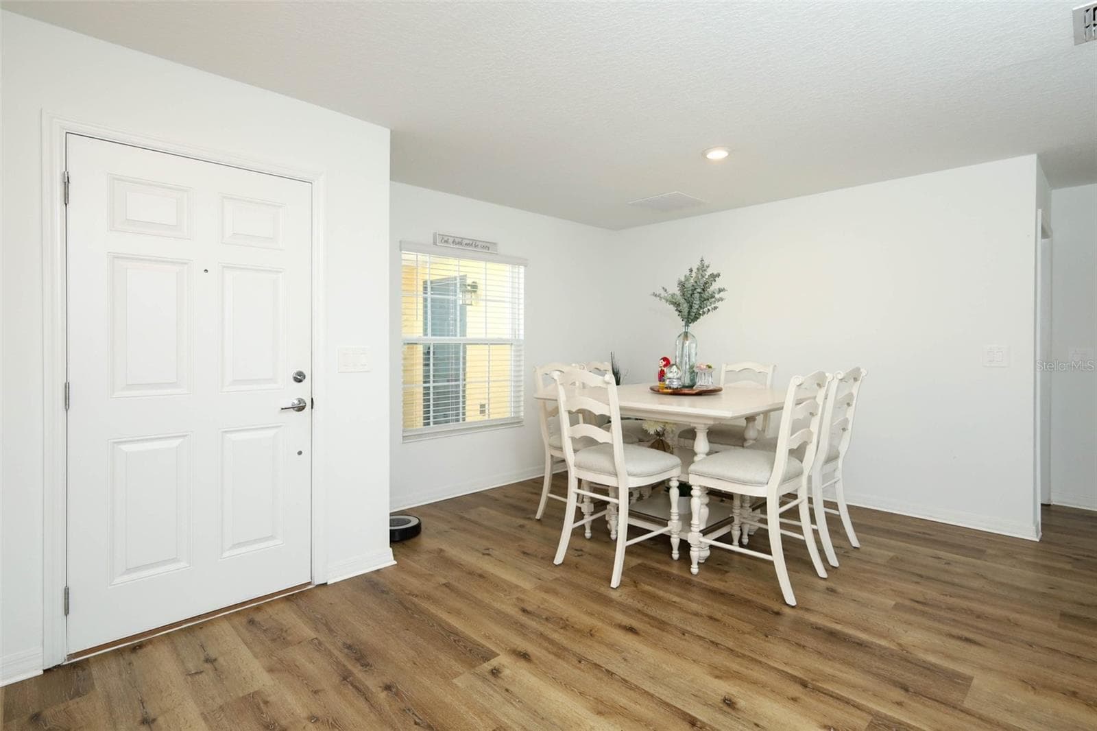 Single Family Residence at 5325 RED CORAL CIR, MOUNT DORA, photo 3 of 47