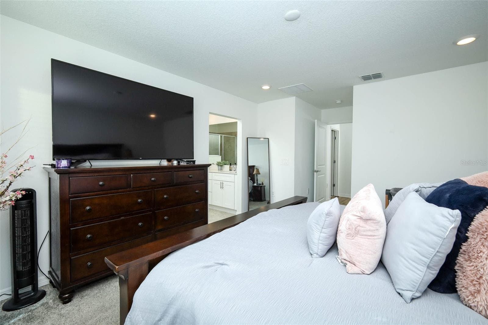 Single Family Residence at 5325 RED CORAL CIR, MOUNT DORA, photo 18 of 47