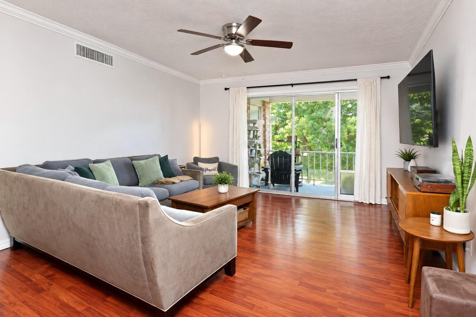 Condominium at 4386 LAKE UNDERHILL RD #20C7, ORLANDO, photo 5 of 44