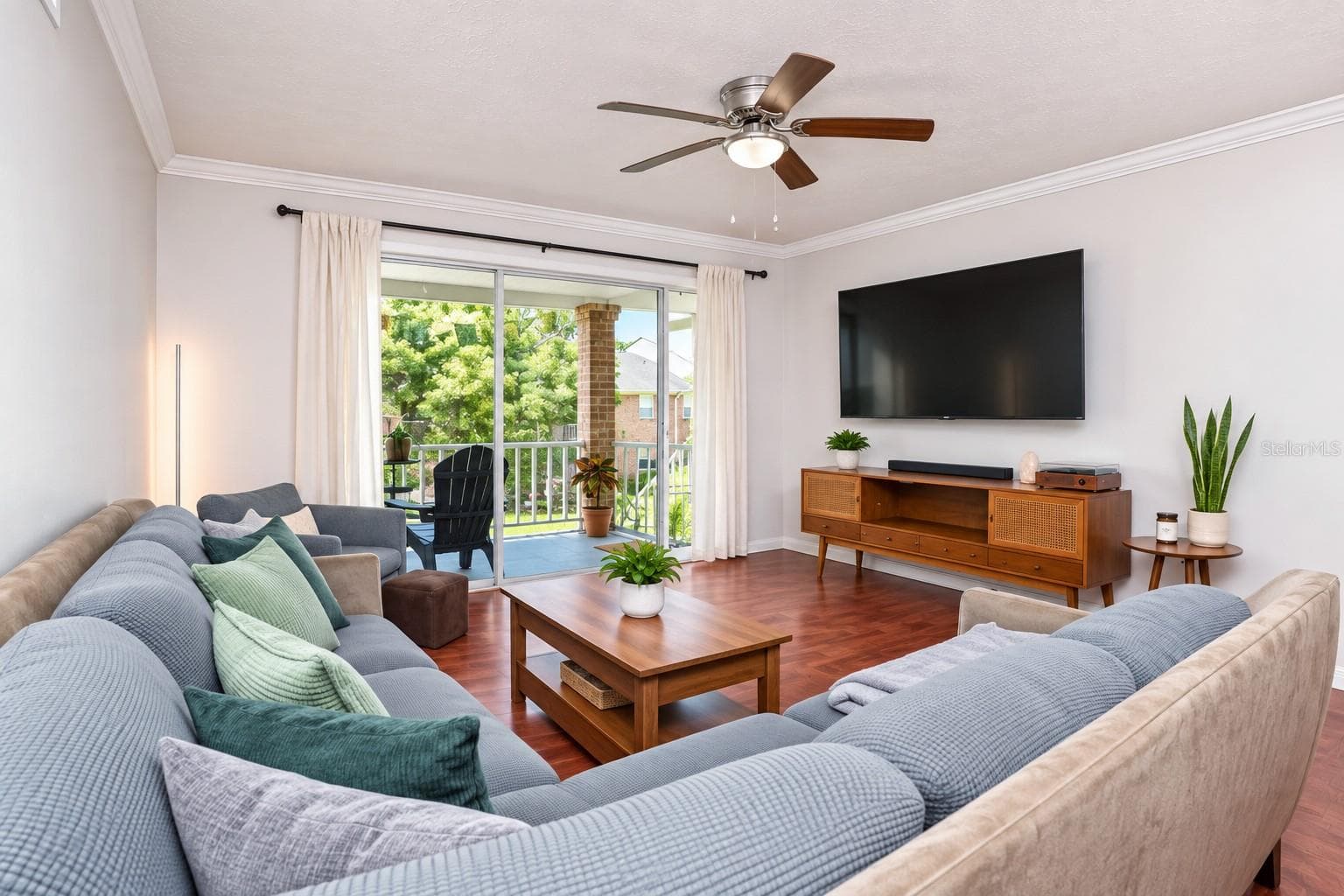 Condominium at 4386 LAKE UNDERHILL RD #20C7, ORLANDO, photo 6 of 44