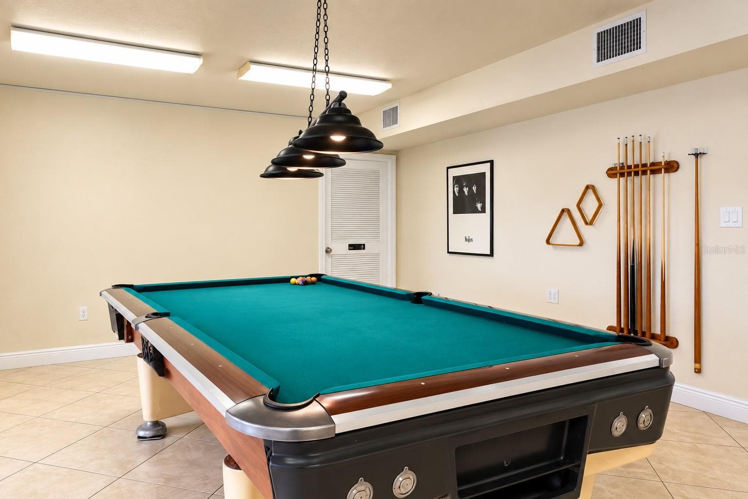 Condominium at 4386 LAKE UNDERHILL RD #20C7, ORLANDO, photo 42 of 44