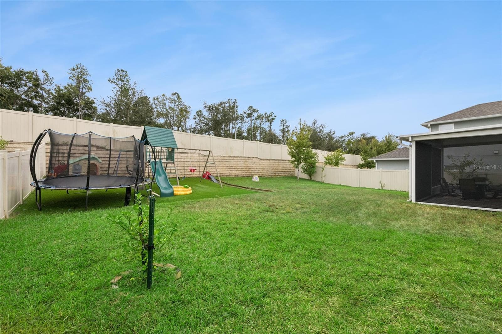 Fenced Backyard - 1084 CAVENDER CREEK RD, MINNEOLA