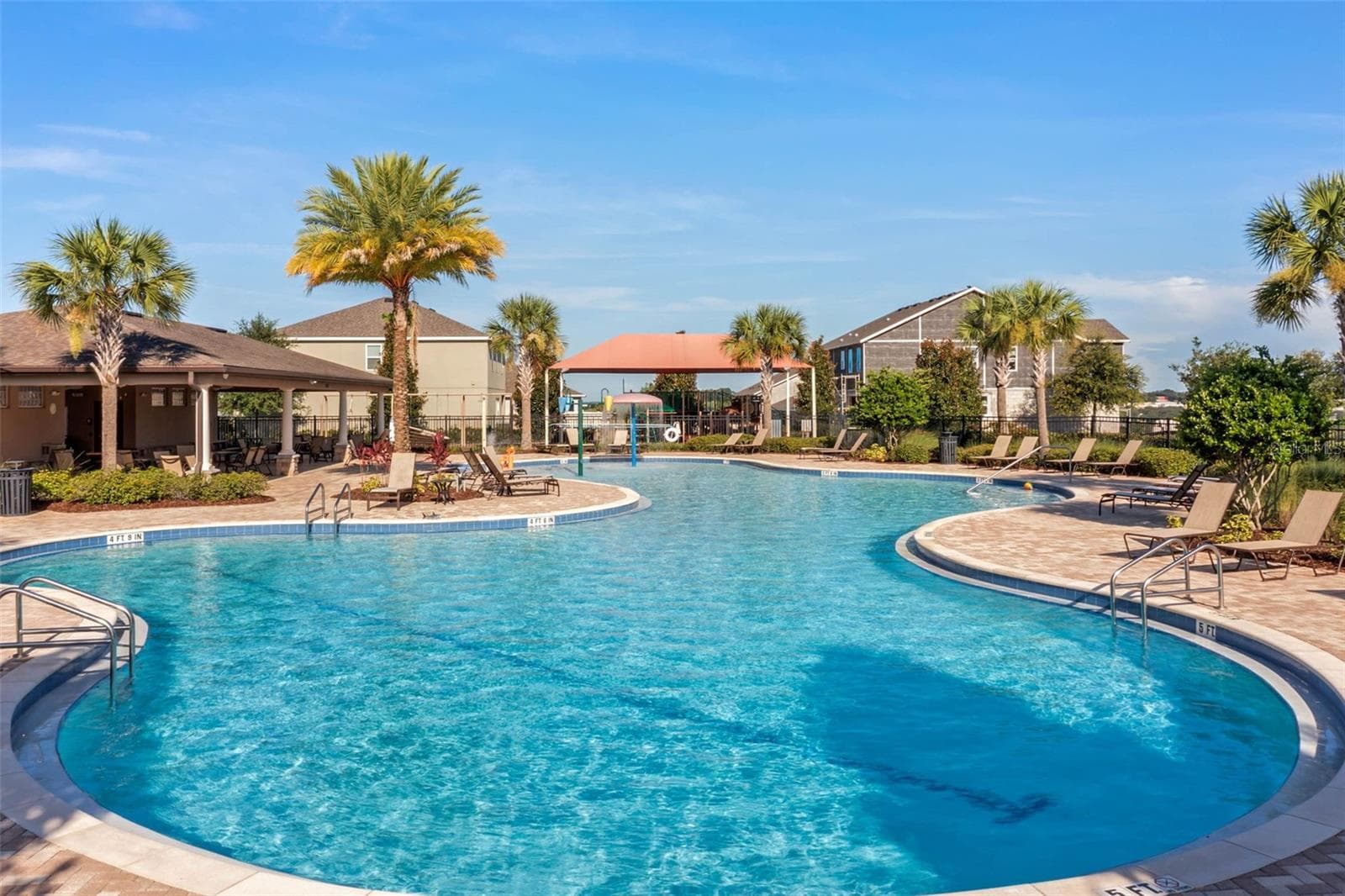 Resort-Style Community Pool - 1084 CAVENDER CREEK RD, MINNEOLA