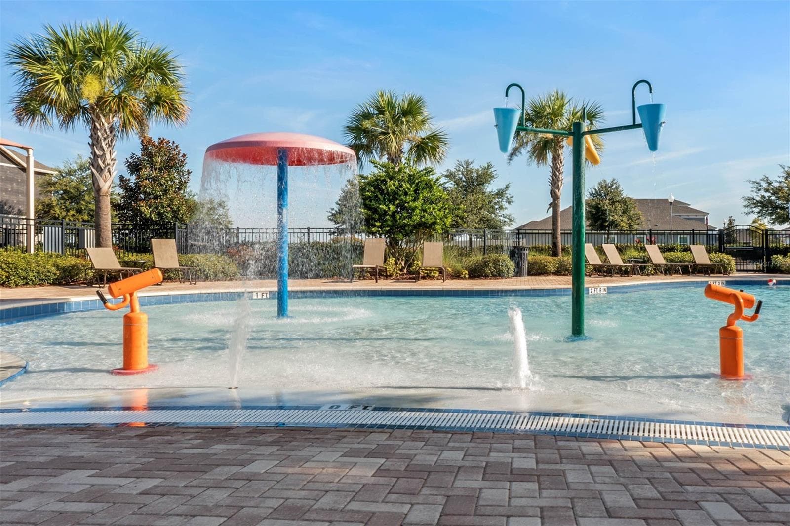 Splash Pad - 1084 CAVENDER CREEK RD, MINNEOLA