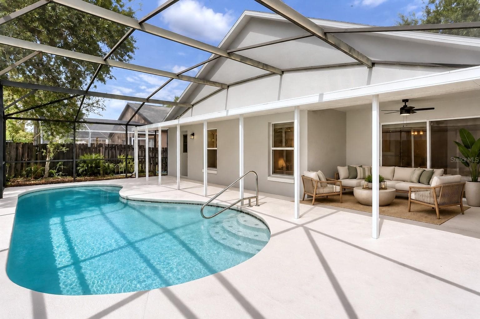 Single Family Residence at 1218 WHITEWOOD WAY, CLERMONT, photo 2 of 20