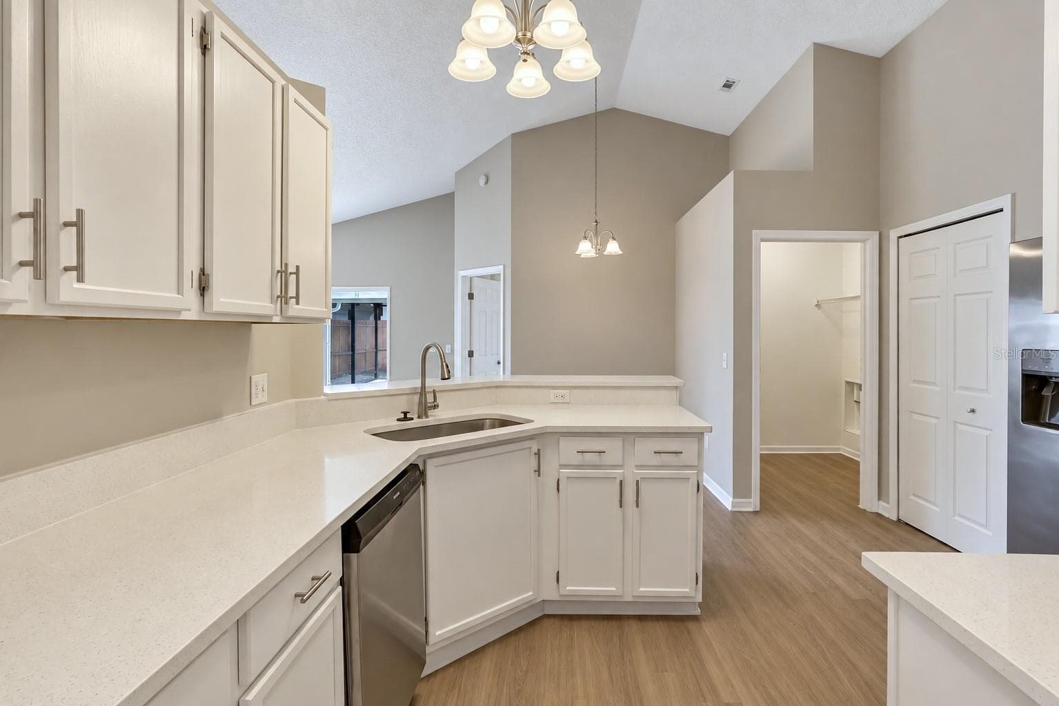 Single Family Residence at 1218 WHITEWOOD WAY, CLERMONT, photo 8 of 20
