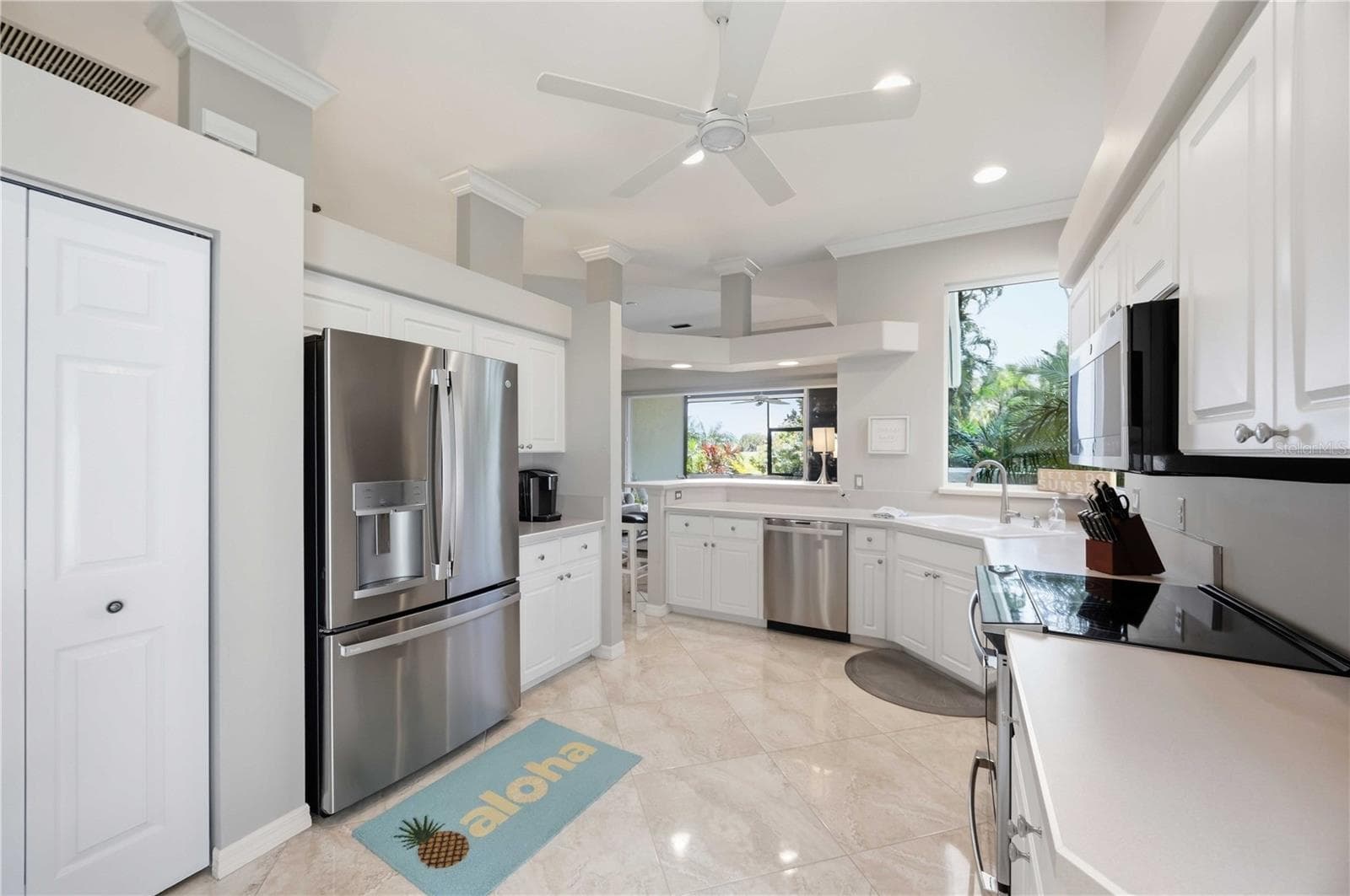 Kitchen has loads of cabinets and all new appliances - 737 MISTY PINE DR, VENICE