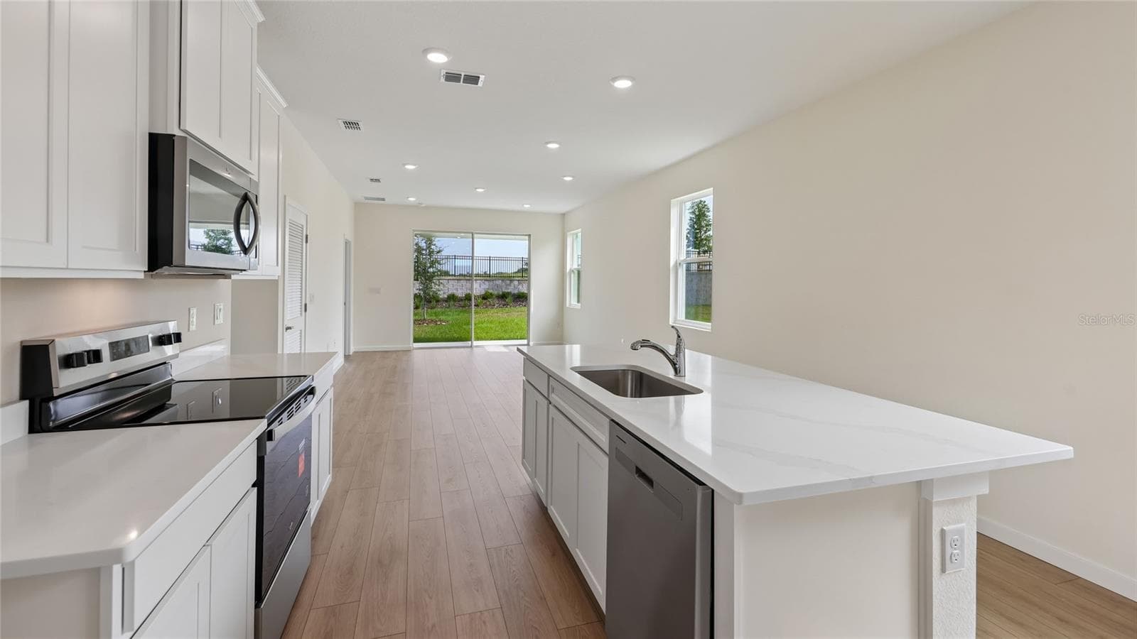 Single Family Residence at 8766 PINECREST TRL, WILDWOOD, photo 12 of 19