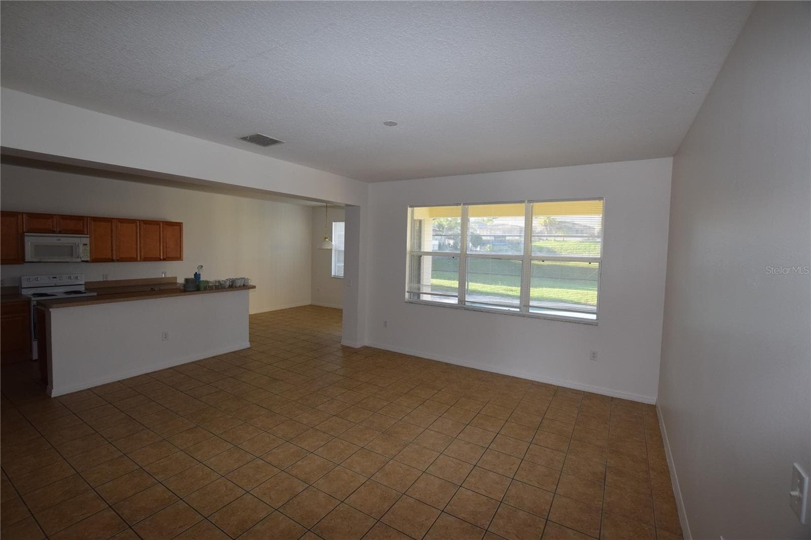 Family Room - 622 ALFANI ST, DAVENPORT