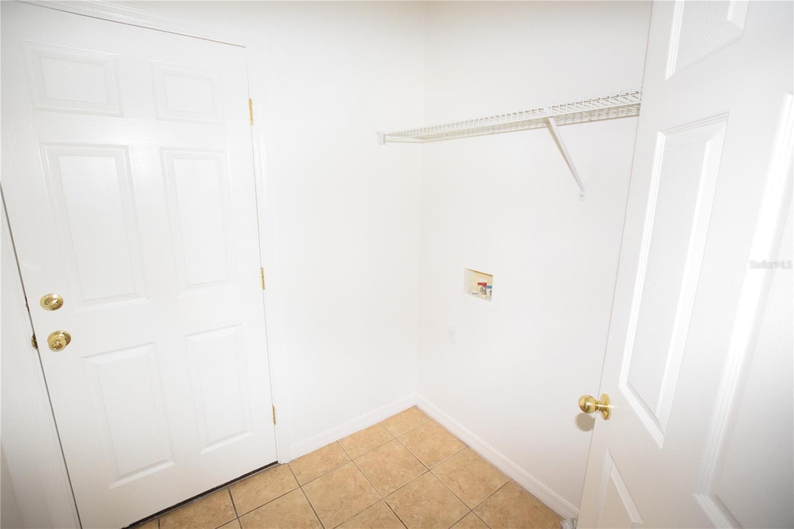 Laundry - 622 ALFANI ST, DAVENPORT