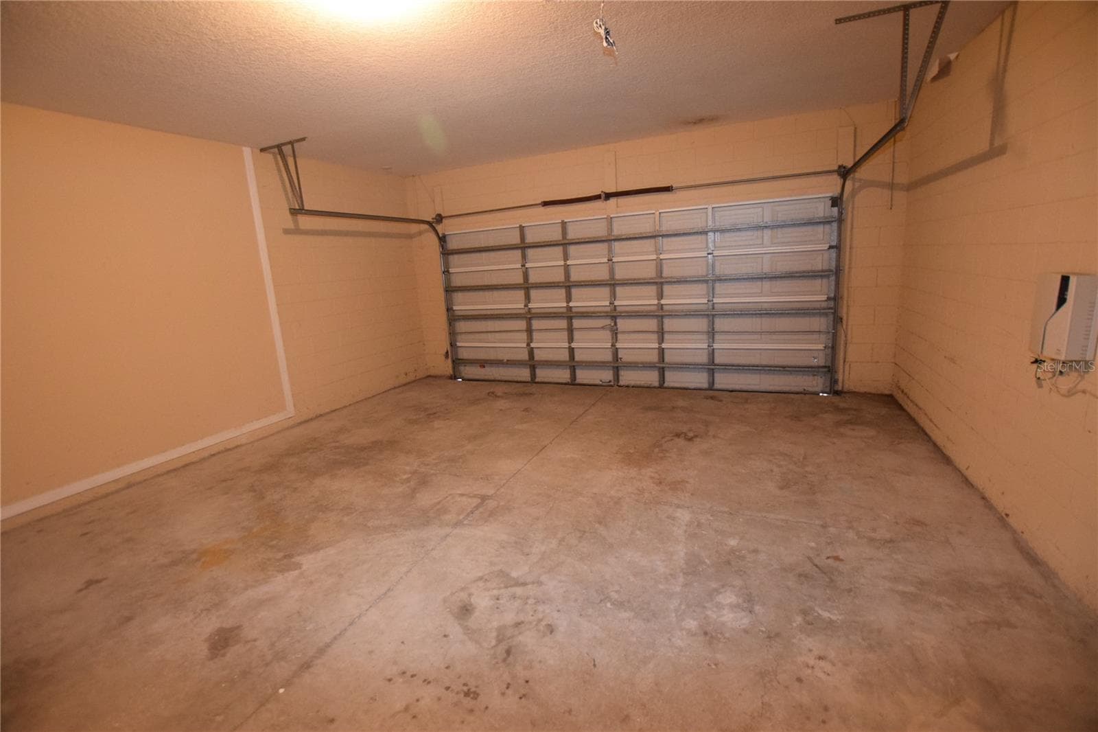 Garage - 622 ALFANI ST, DAVENPORT