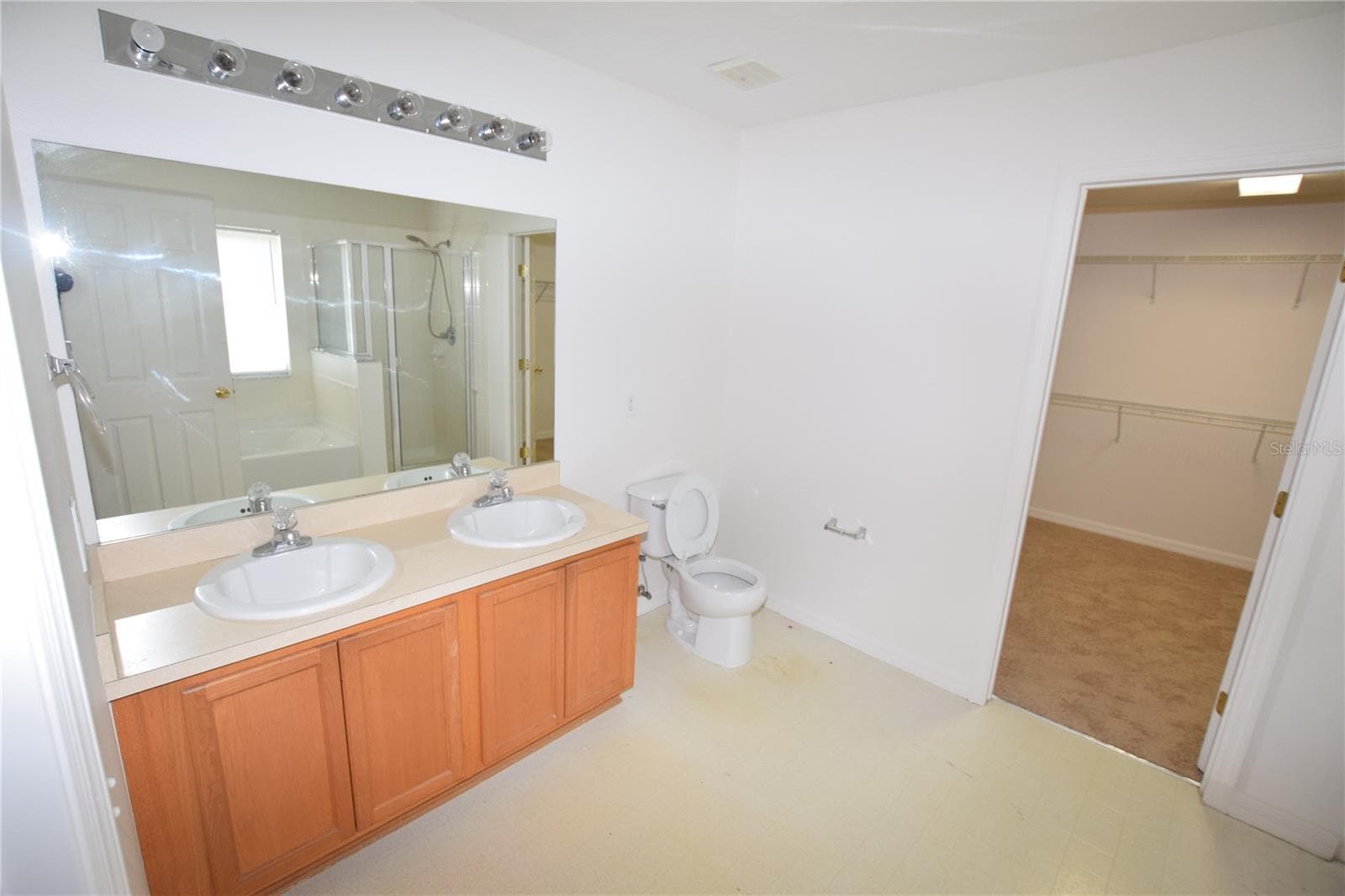 Master Bath - 622 ALFANI ST, DAVENPORT