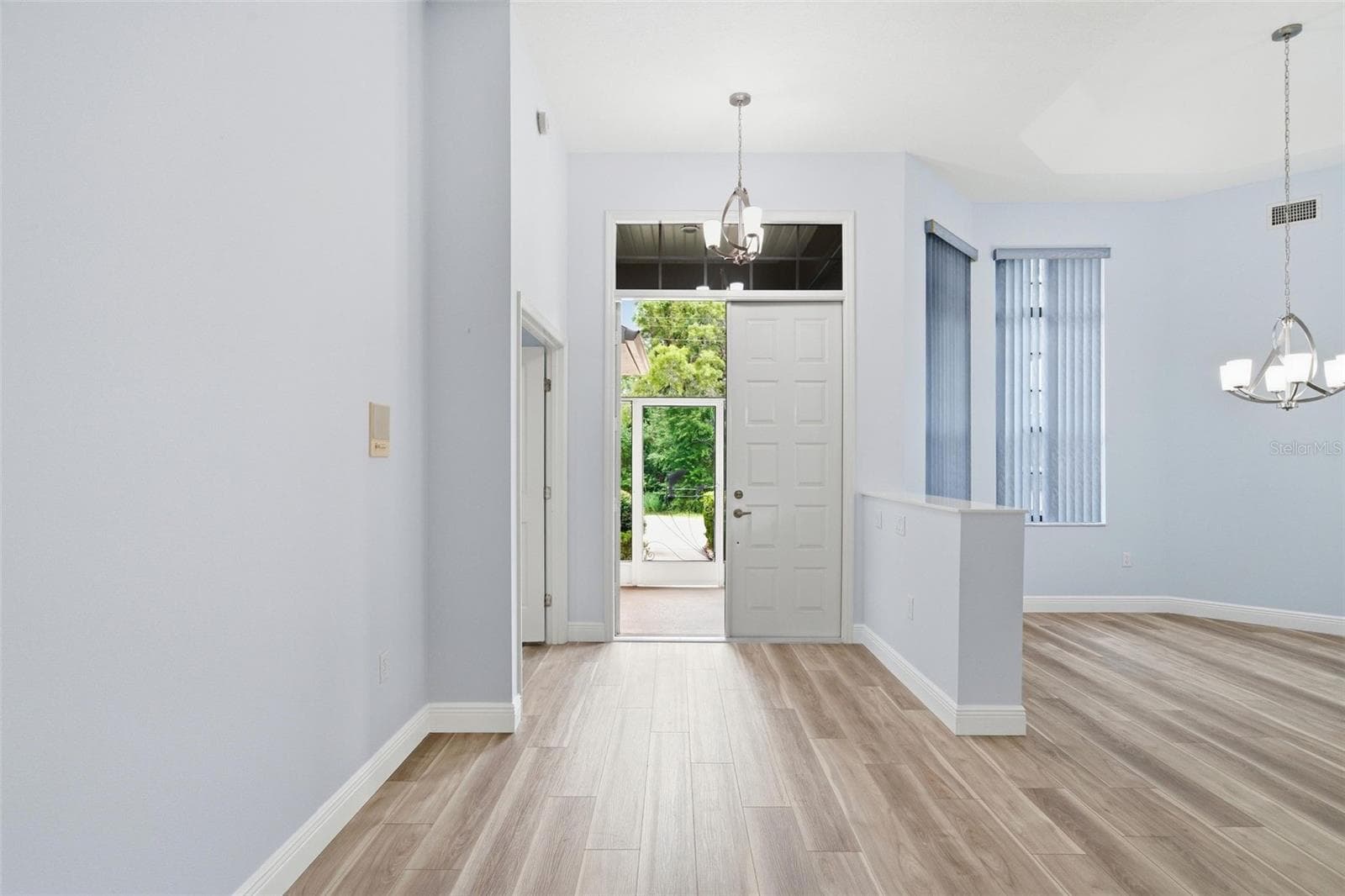 Single Family Residence at 2496 E NEWHAVEN ST, INVERNESS, photo 5 of 48