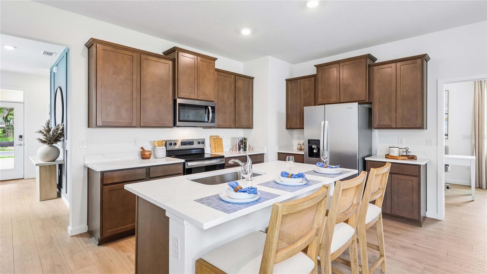Single Family Residence at 3039 CANOPY OAK BLVD, WILDWOOD, photo 5 of 25