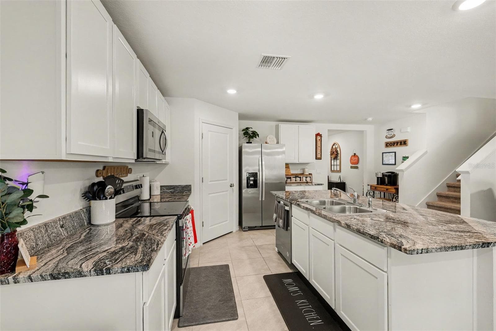 Single Family Residence at 8693 TRIUMPH CIR, WILDWOOD, photo 9 of 30