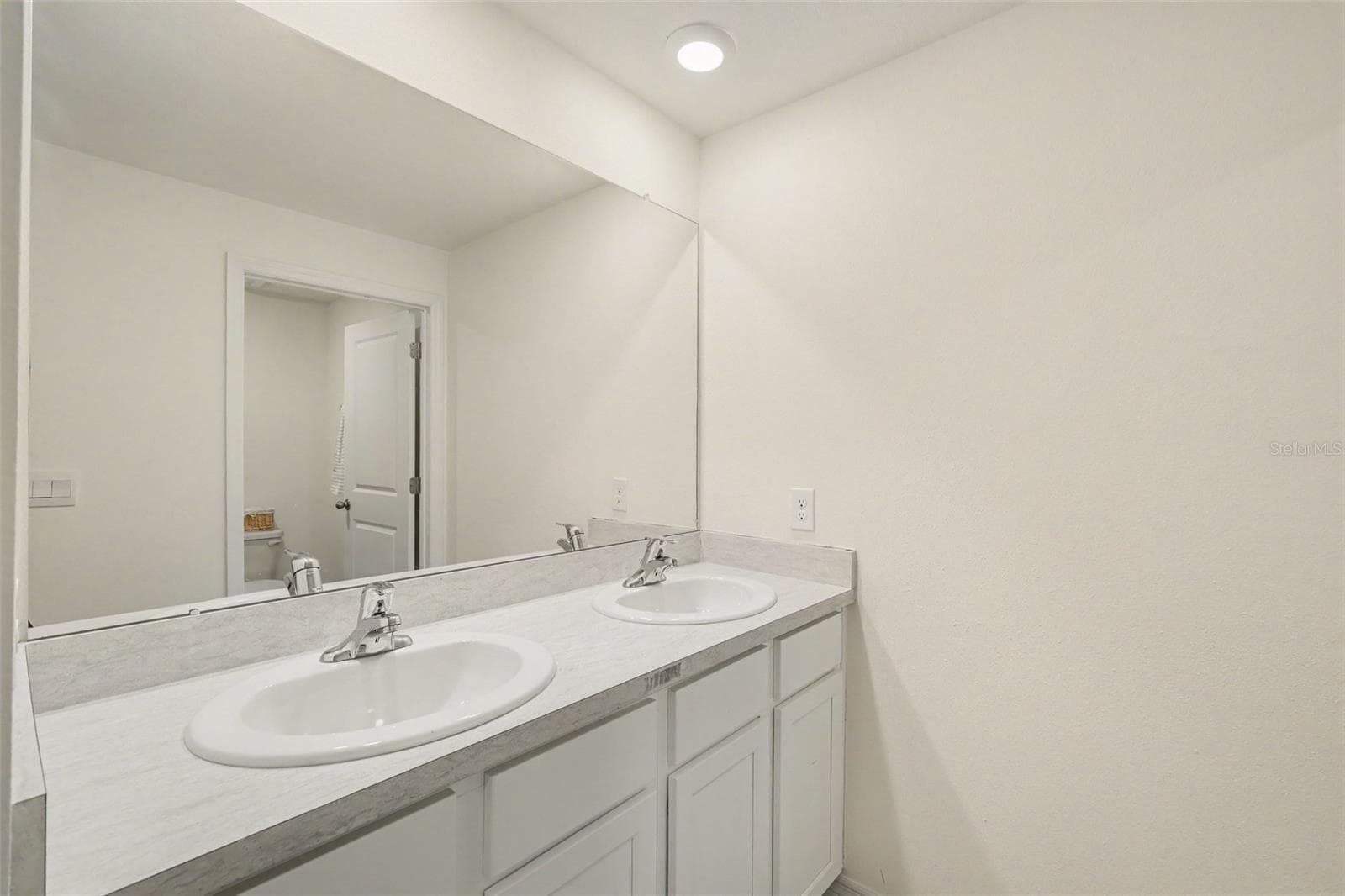 Single Family Residence at 8693 TRIUMPH CIR, WILDWOOD, photo 25 of 30