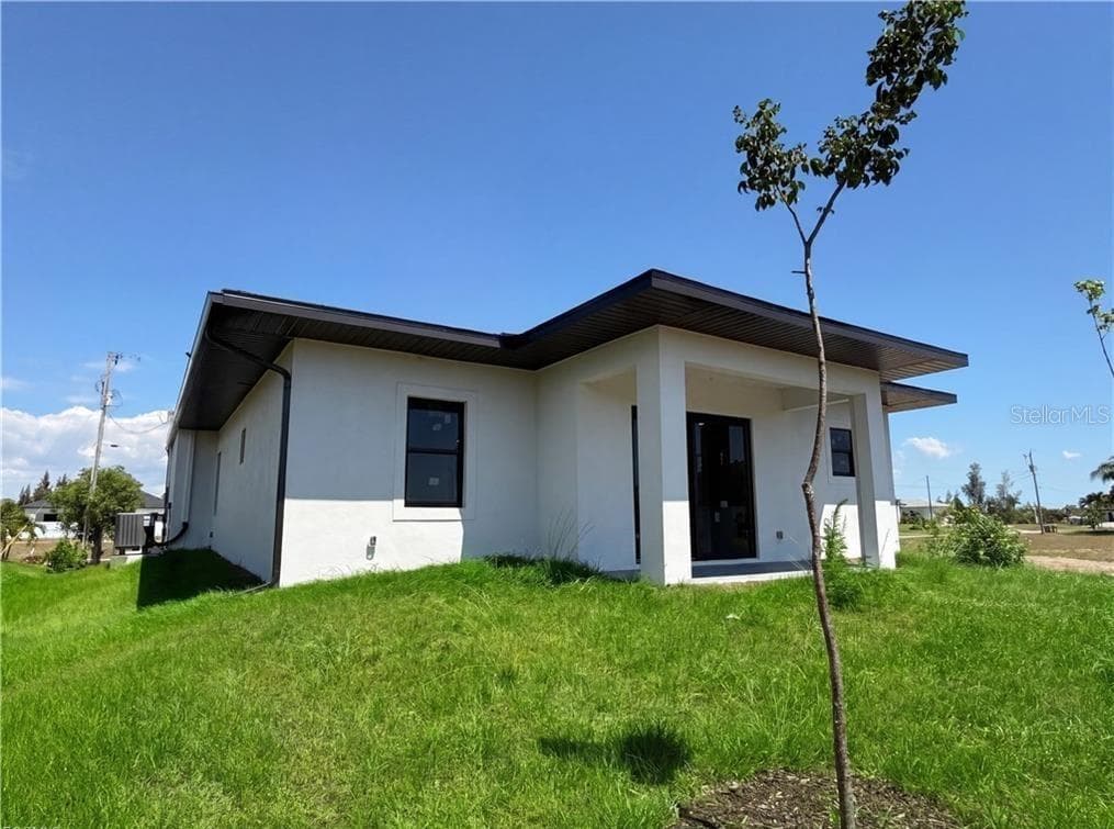 Single Family Residence at 2726 NW 41ST PL, CAPE CORAL, photo 20 of 23